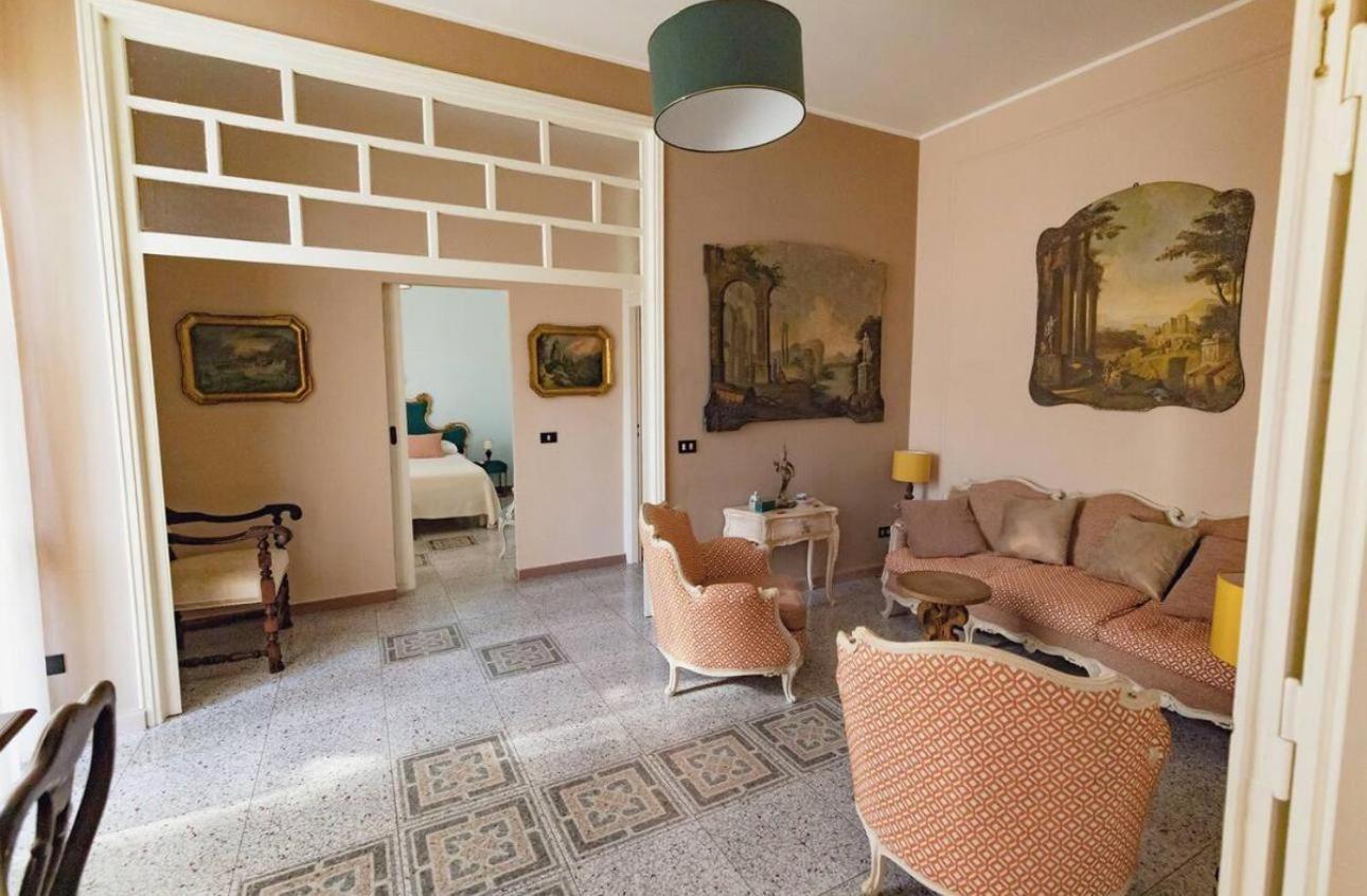 Luxury Suite Vitruvio 55 Формія Екстер'єр фото